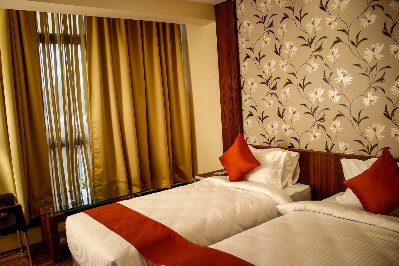 Regenta Inn Larica Calcutta Extérieur photo