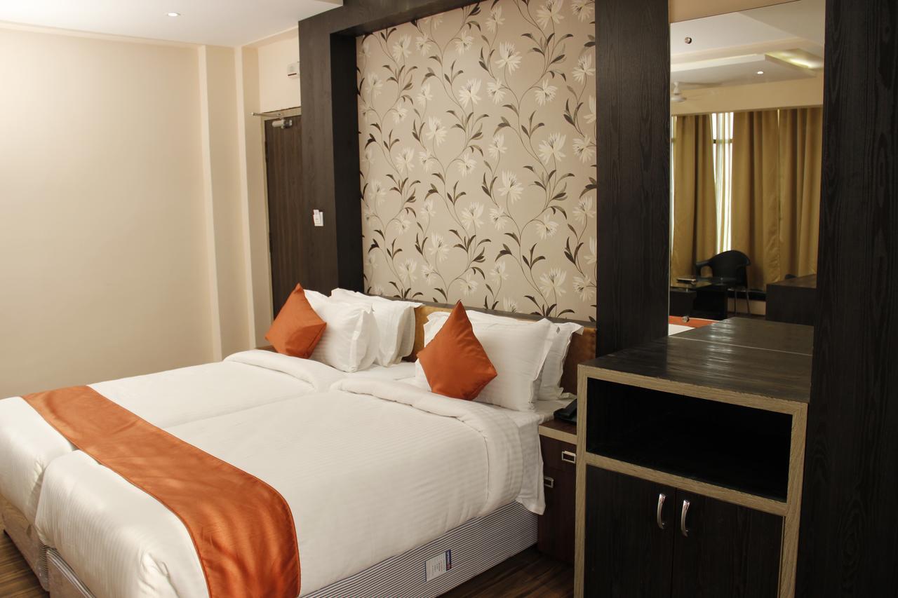 Regenta Inn Larica Calcutta Extérieur photo