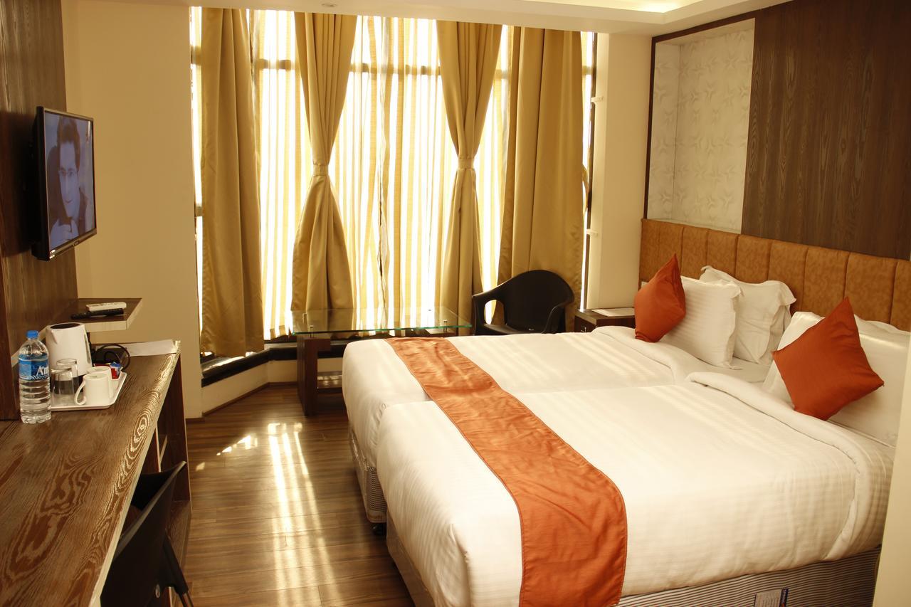 Regenta Inn Larica Calcutta Extérieur photo