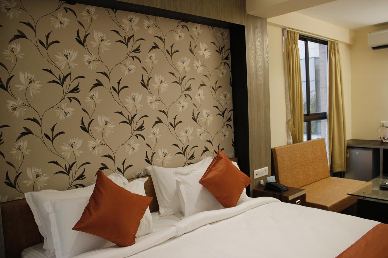 Regenta Inn Larica Calcutta Extérieur photo
