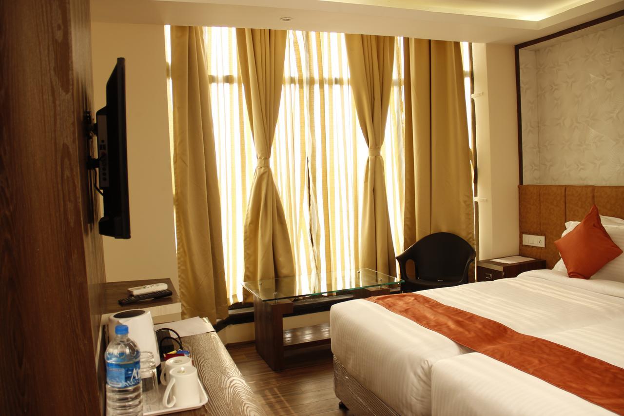 Regenta Inn Larica Calcutta Extérieur photo