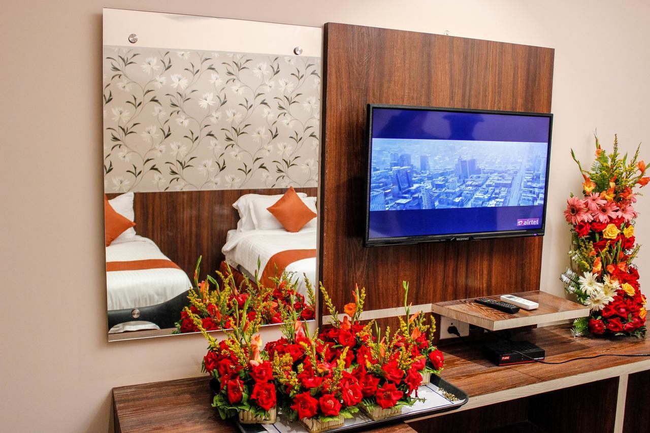 Regenta Inn Larica Calcutta Extérieur photo