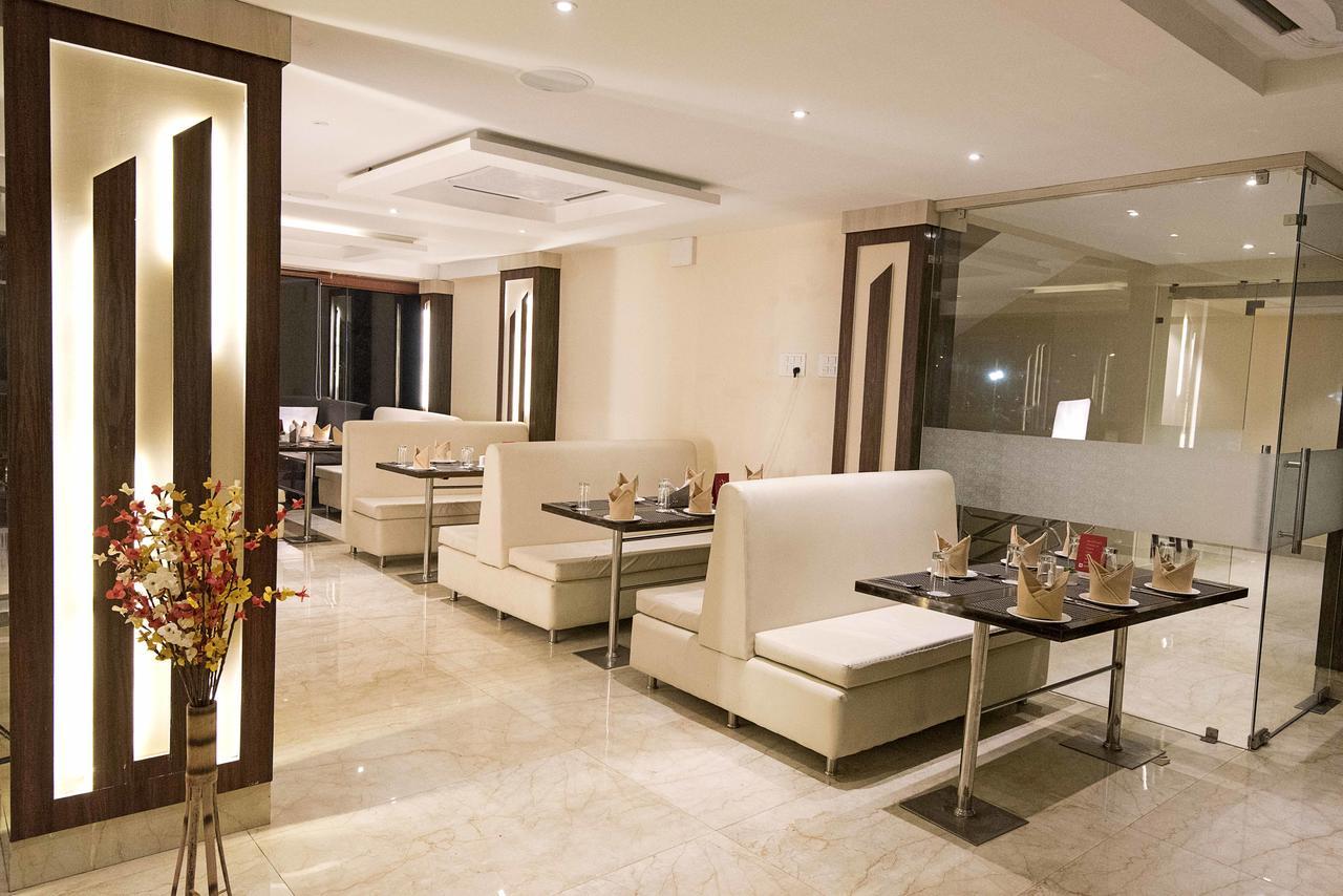 Regenta Inn Larica Calcutta Extérieur photo